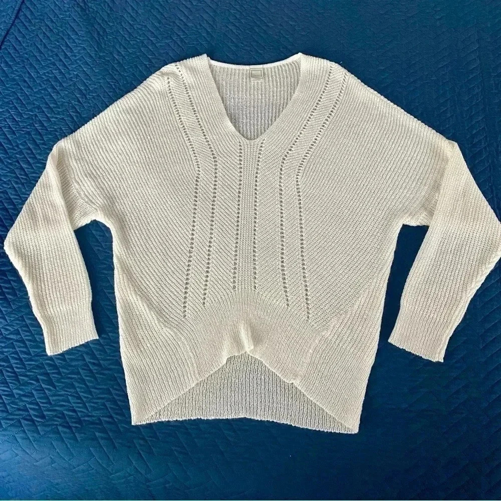 Lilian V-neck Knit Sweater​